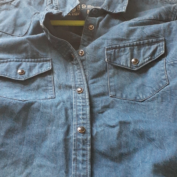 GAP 1969 blue jeans button up - Picture 5 of 11